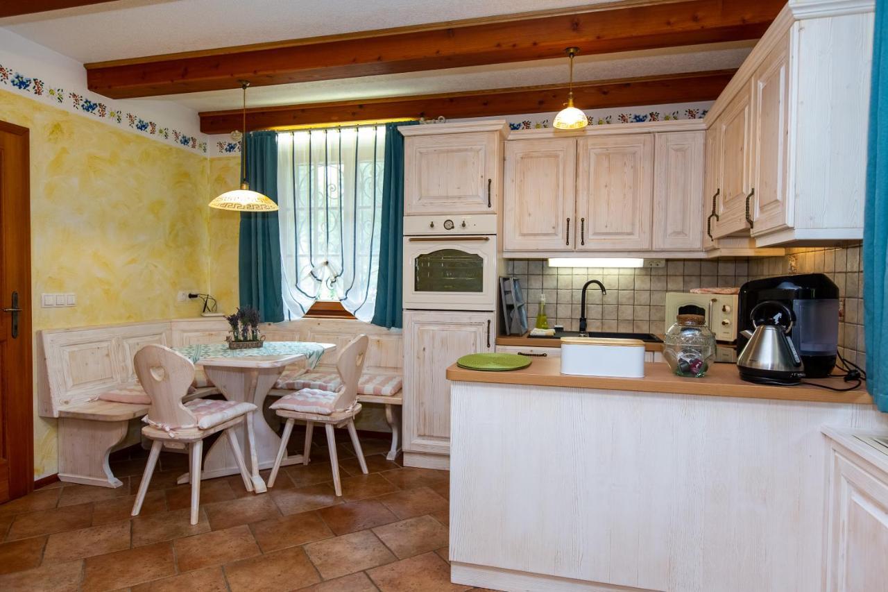 Apartment Pod Skalco Jesenice Bagian luar foto