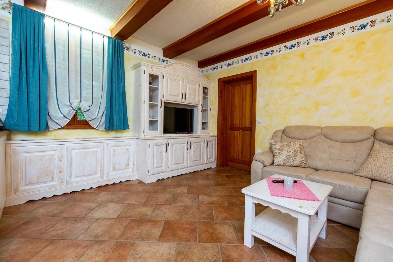 Apartment Pod Skalco Jesenice Bagian luar foto