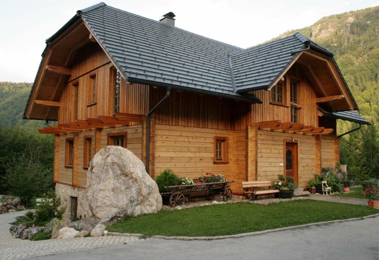 Apartment Pod Skalco Jesenice Bagian luar foto